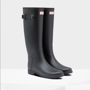Matte black hunter rain boots